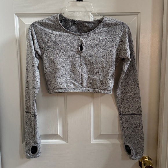 Gym Shark Cropped Keyhole Workout Top - Picture 2 of 8